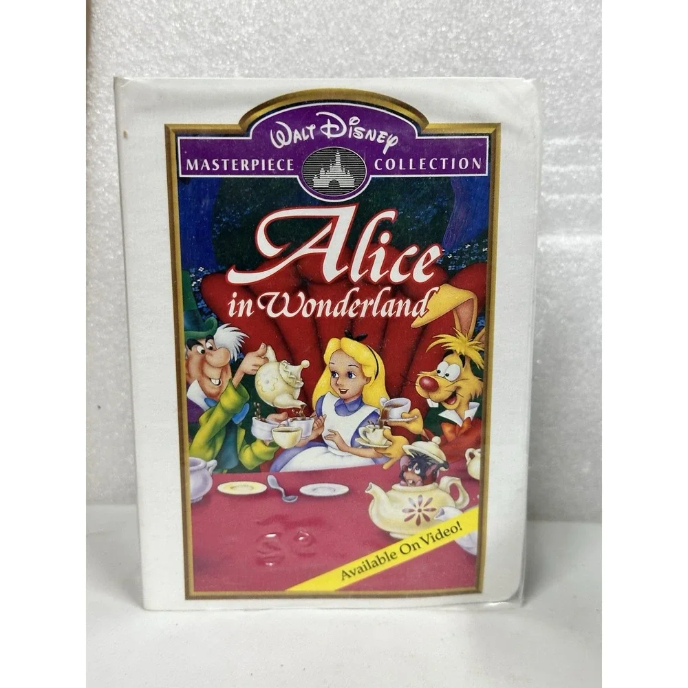 VTG Pocahontas Alice In Wonder Land‎ Disney Masterpiece Collection McDonalds